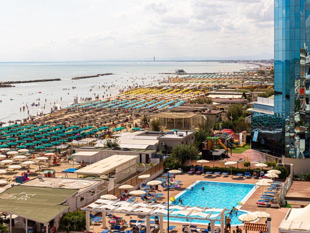 Hotel Tokio Village - Azzurro Club Lido Di Savio Exterior photo